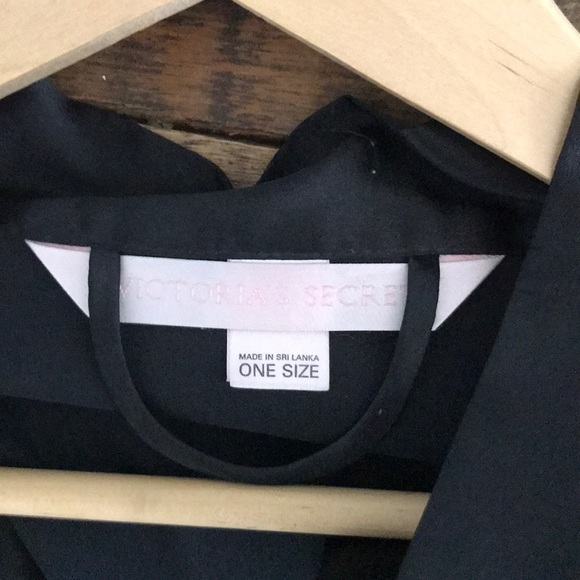 Like New! Victoria’s Secret Kimono - Picture 3 of 3